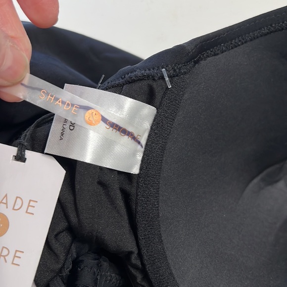 NWT Shade and Shore Black Plunge One Piece Swimsuit Size 34D - Picture 8 of 13